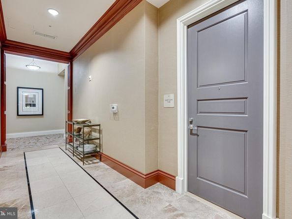 8220 Crestwood Heights Drive 316, Mclean VA 22102