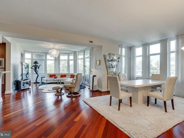 8220 Crestwood Heights Drive 316, Mclean VA 22102
