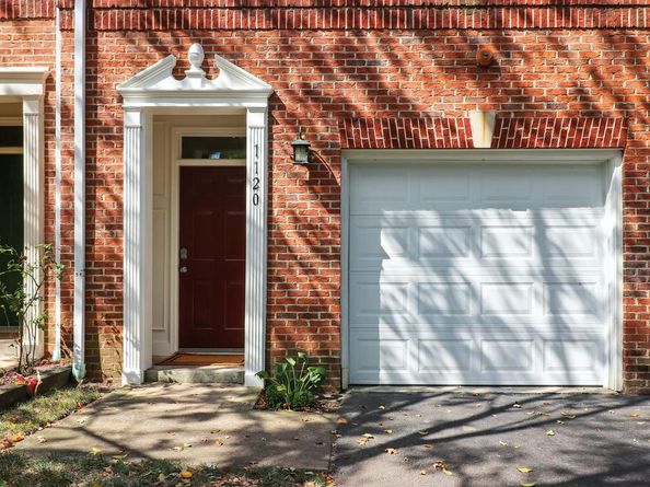 1120 S Monroe Street, Arlington VA 22204