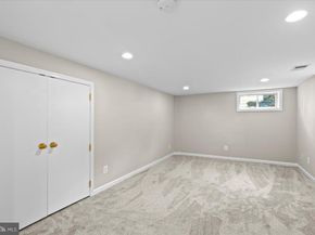 906 17TH Street S, Arlington VA 22202