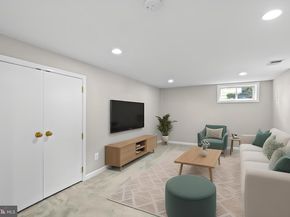 906 17TH Street S, Arlington VA 22202