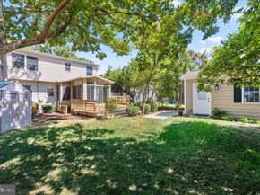 906 17TH Street S, Arlington VA 22202