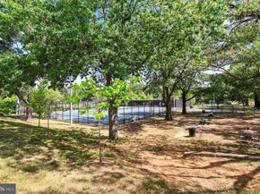906 17TH Street S, Arlington VA 22202