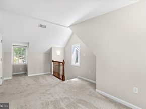 906 17TH Street S, Arlington VA 22202