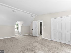 906 17TH Street S, Arlington VA 22202
