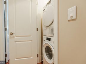 2049 Walnut Street 1R, Philadelphia PA 19103
