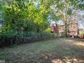 20 E Mount Pleasant Avenue, Philadelphia PA 19119