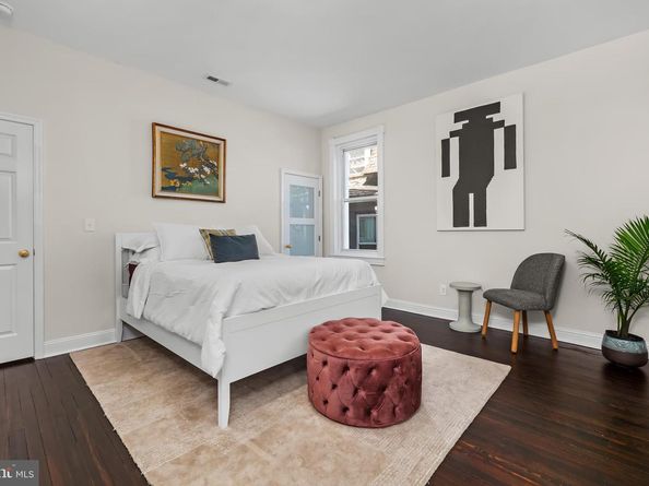 20 E Mount Pleasant Avenue, Philadelphia PA 19119