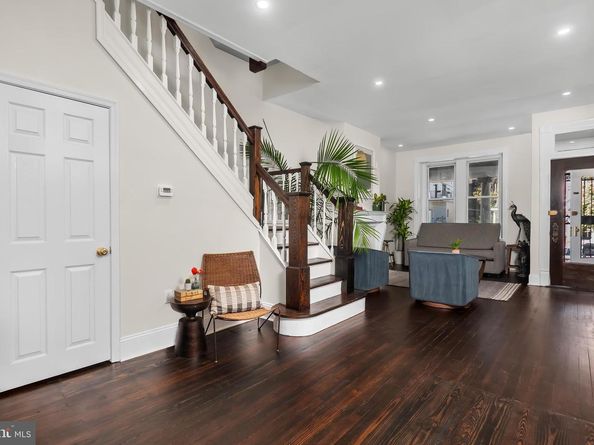 20 E Mount Pleasant Avenue, Philadelphia PA 19119