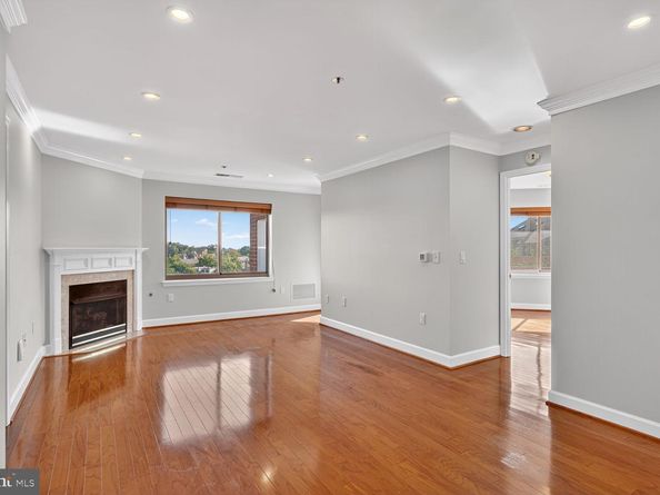 1050 N Stuart Street 701, Arlington VA 22201