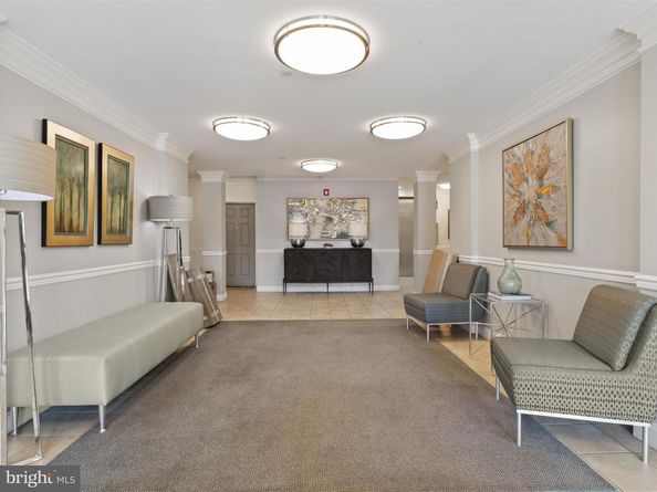 2101 N Monroe Street 212, Arlington VA 22207