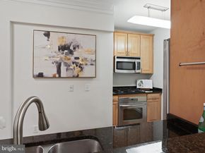 2101 N Monroe Street 212, Arlington VA 22207