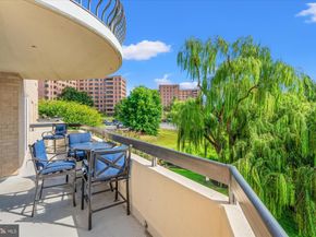 1250 S Washington Street 124, Alexandria VA 22314