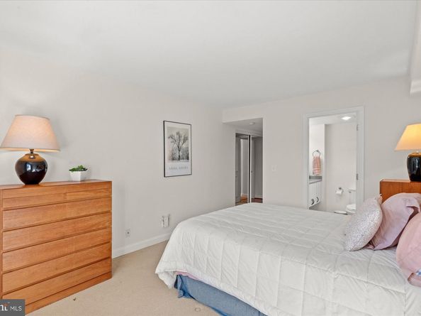 1250 S Washington Street 124, Alexandria VA 22314