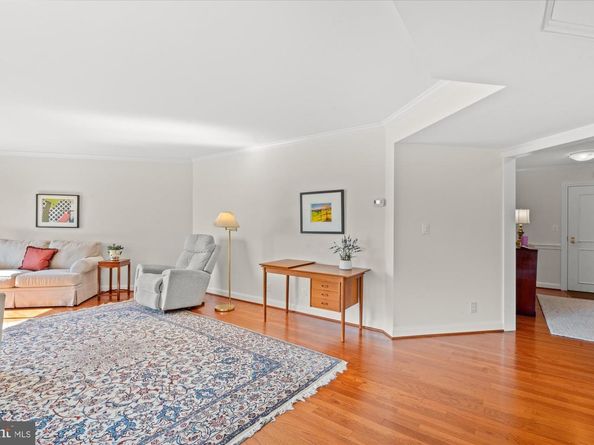 1250 S Washington Street 124, Alexandria VA 22314