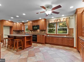 216 Buttonwood Drive, Langhorne PA 19053