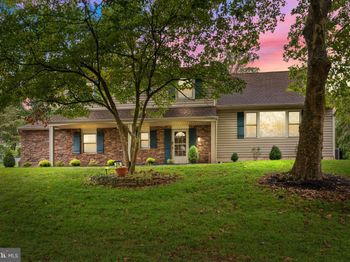216 Buttonwood Drive