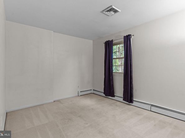 216 Buttonwood Drive, Langhorne PA 19053
