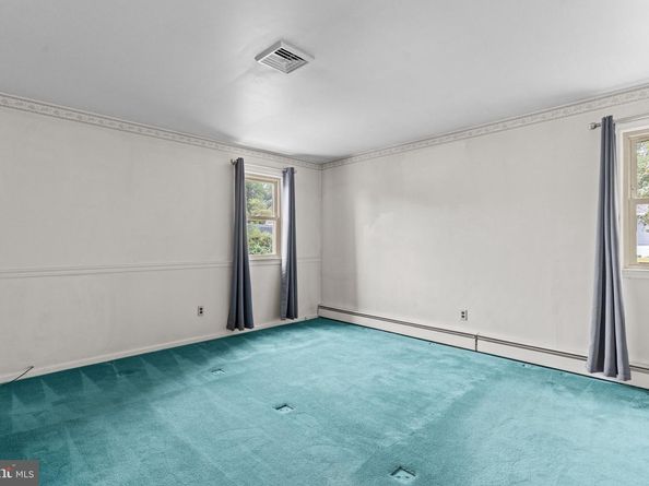 216 Buttonwood Drive, Langhorne PA 19053