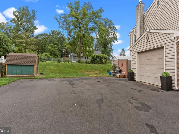 216 Buttonwood Drive, Langhorne PA 19053