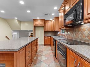 216 Buttonwood Drive, Langhorne PA 19053