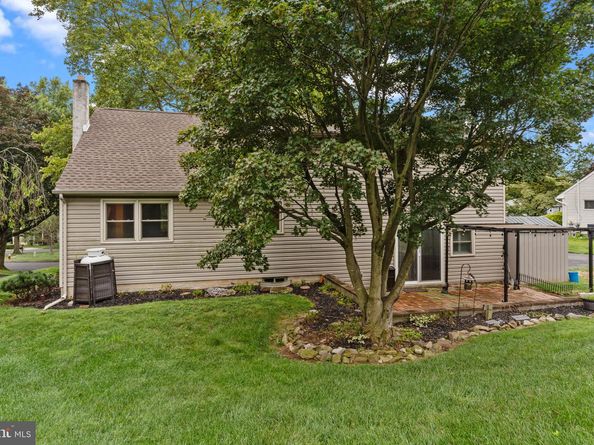 216 Buttonwood Drive, Langhorne PA 19053
