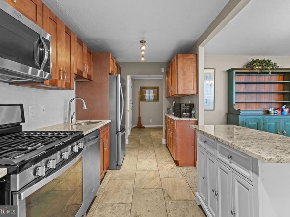 3900 Ford Road 20O, Philadelphia PA 19131