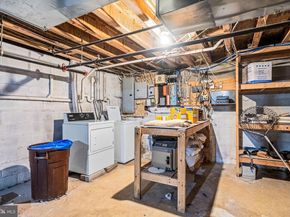 405 W Wayne Avenue, Wayne PA 19087