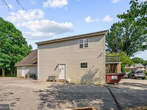 405 W Wayne Avenue, Wayne PA 19087