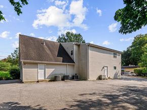 405 W Wayne Avenue, Wayne PA 19087