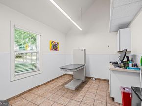 405 W Wayne Avenue, Wayne PA 19087