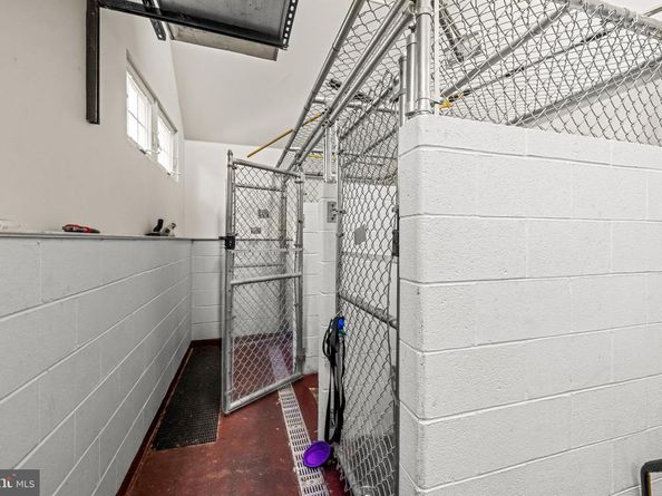 405 W Wayne Avenue, Wayne PA 19087