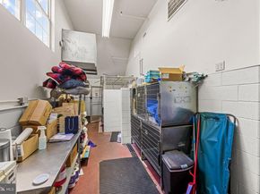 405 W Wayne Avenue, Wayne PA 19087
