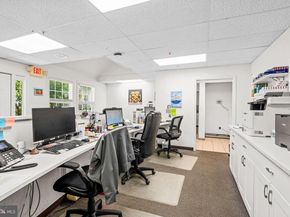 405 W Wayne Avenue, Wayne PA 19087