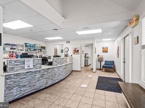 405 W Wayne Avenue, Wayne PA 19087
