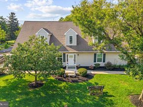 405 W Wayne Avenue, Wayne PA 19087