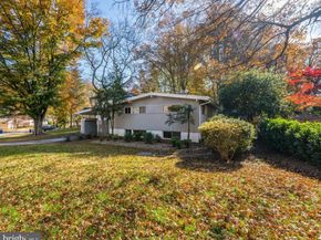 6614 Melody Lane, Bethesda MD 20817