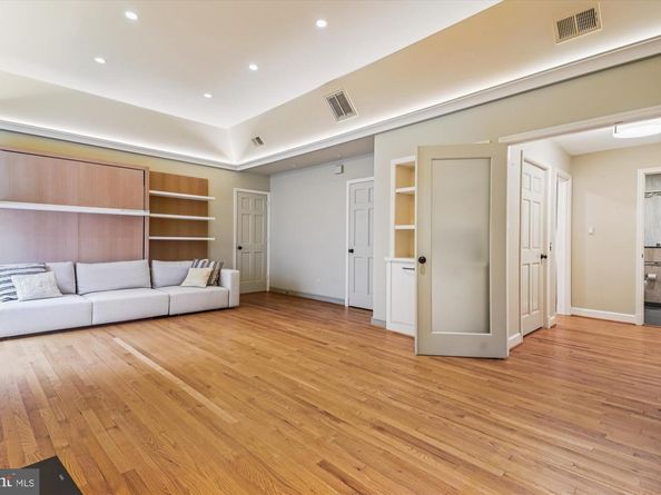 702 Belgrove Rd, Mclean VA 22101