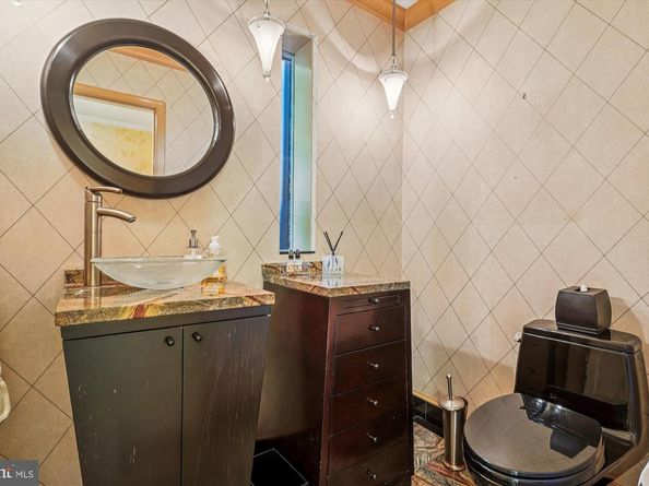 702 Belgrove Rd, Mclean VA 22101