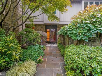 702 Belgrove Rd