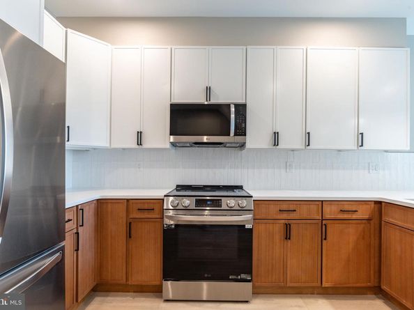 2048 3rd Street, Philadelphia PA 19122