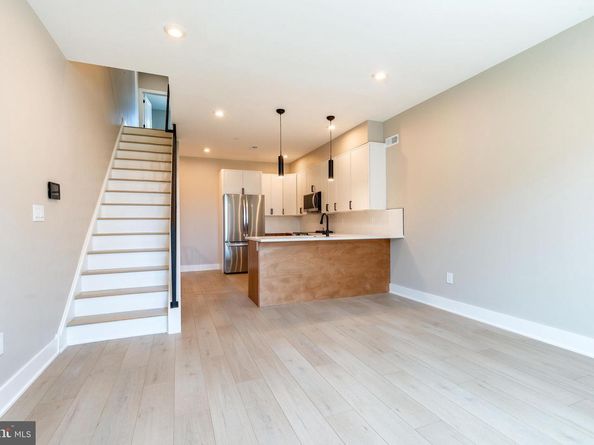 2048 3rd Street, Philadelphia PA 19122