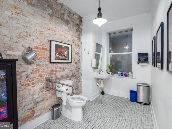 519 S 5TH Street, Philadelphia PA 19147