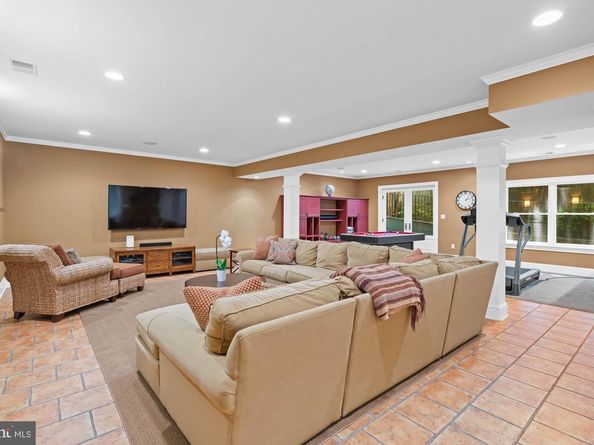 2215 King Place NW, Washington DC 20007