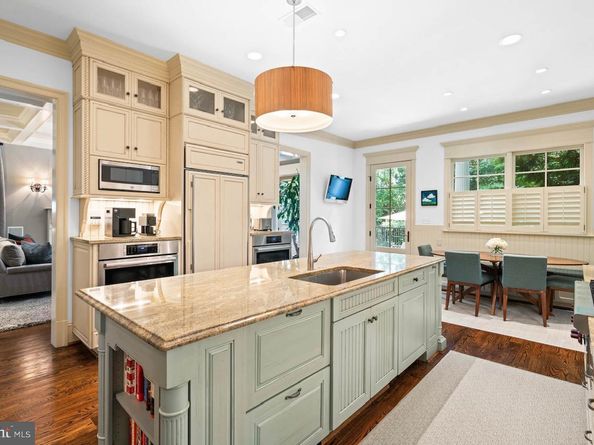 2215 King Place NW, Washington DC 20007