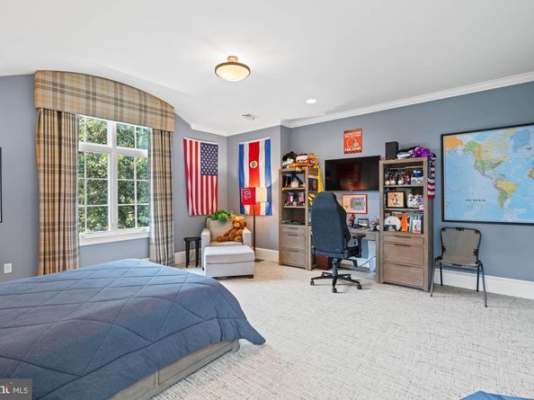 2215 King Place NW, Washington DC 20007