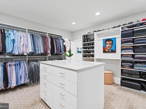 2215 King Place NW, Washington DC 20007