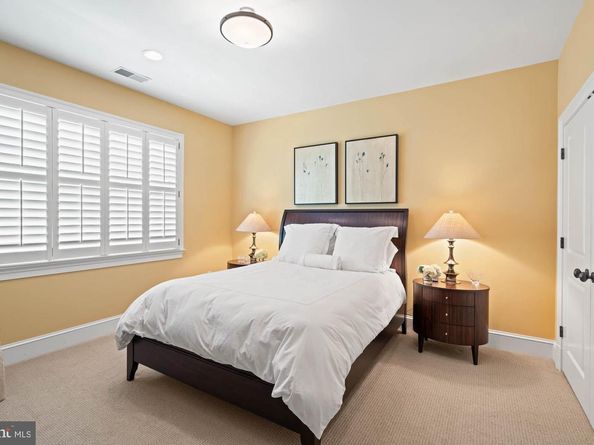 2215 King Place NW, Washington DC 20007