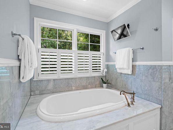 2215 King Place NW, Washington DC 20007