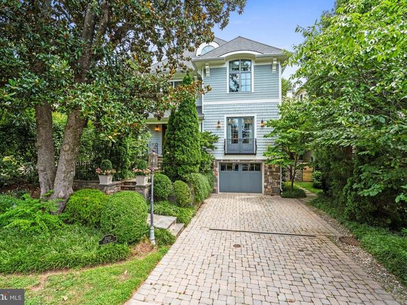 2215 King Place NW, Washington DC 20007